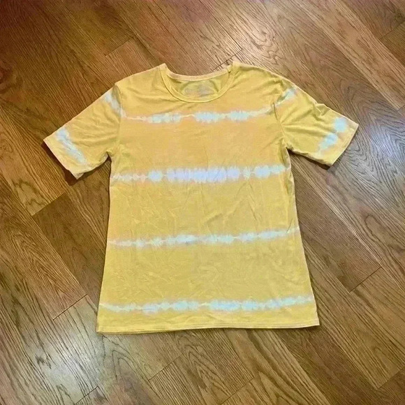 Zyia Active Yellow Icarus Hendrix Must Have Tee Size Large Excellent Condition - Picture 3 of 5